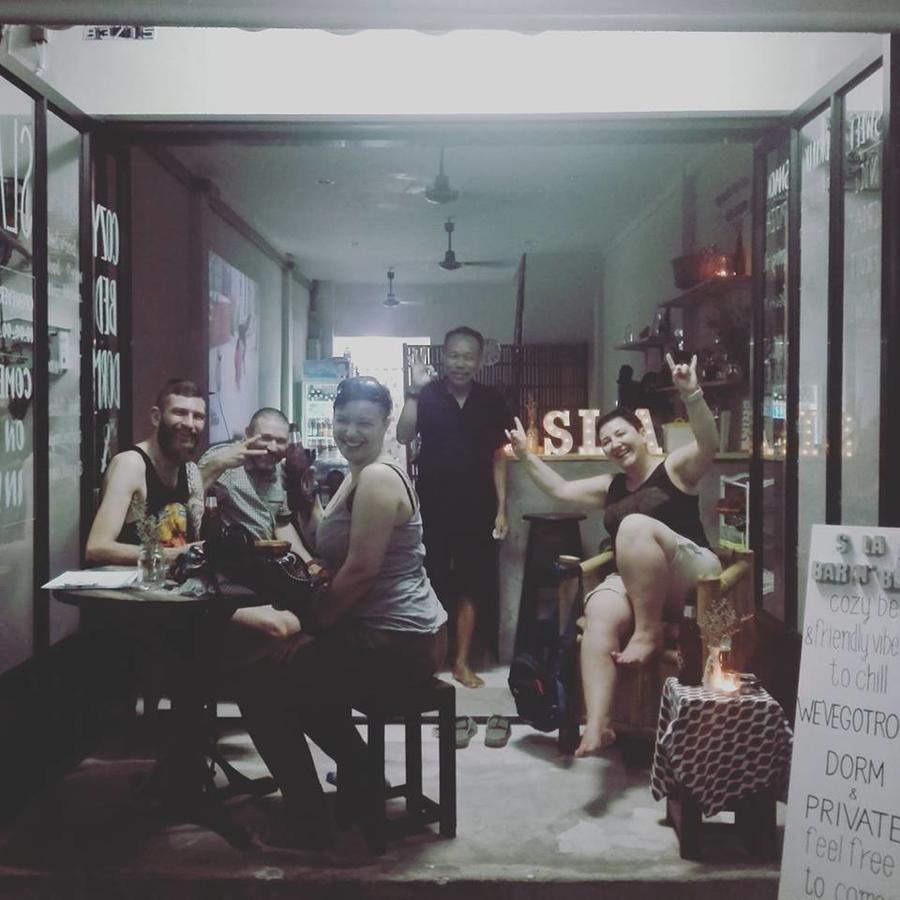 Sla Bar N'Bed Pansiyon Bangkok Dış mekan fotoğraf