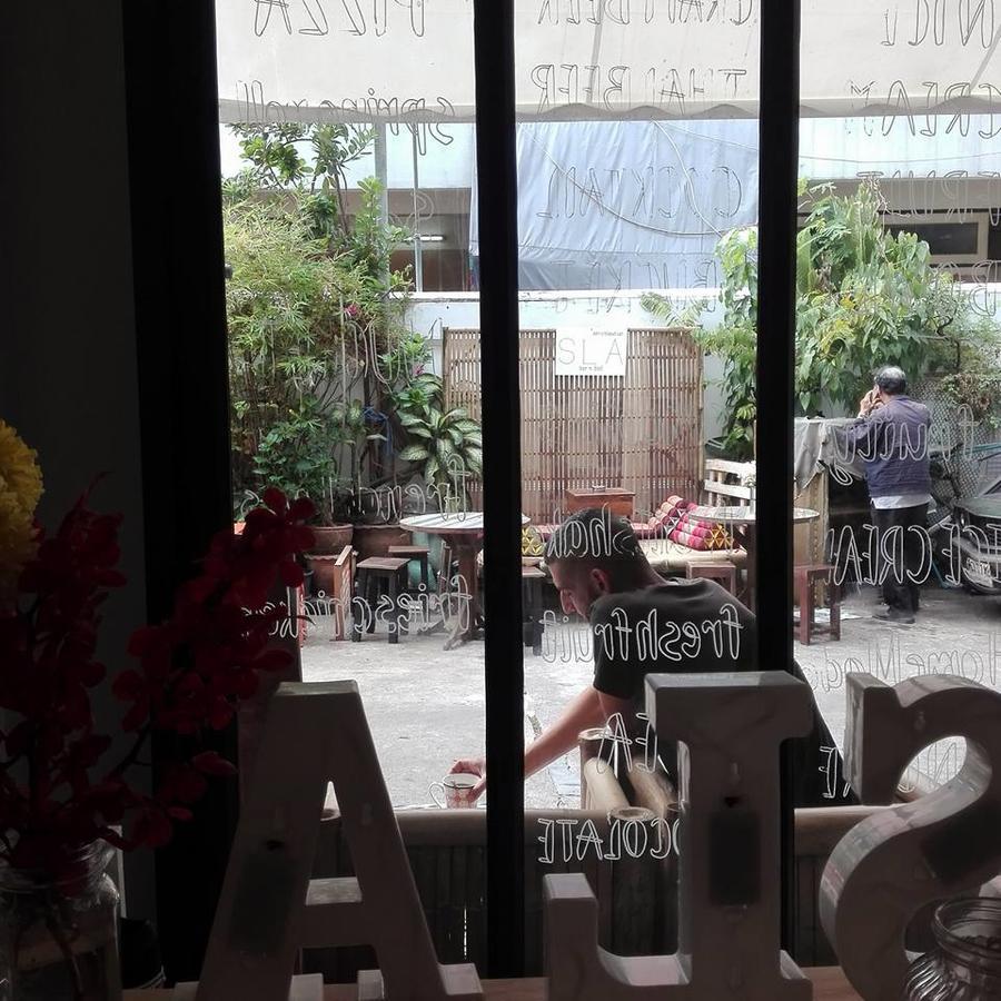 Sla Bar N'Bed Pansiyon Bangkok Dış mekan fotoğraf
