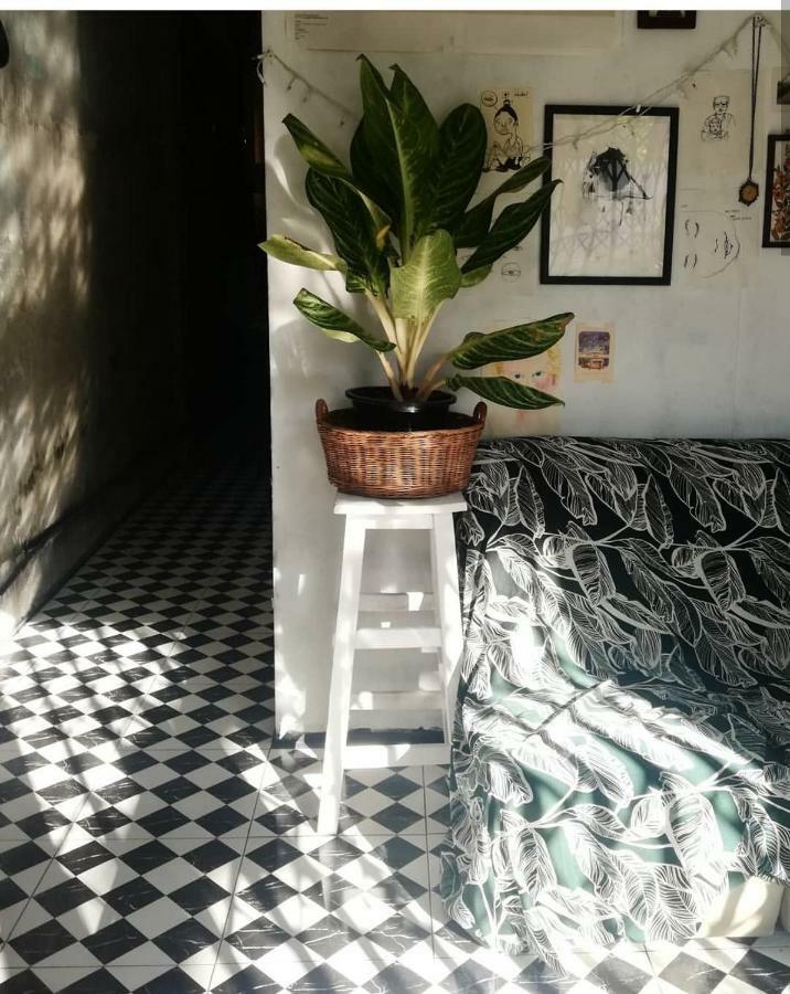 Sla Bar N'Bed Pansiyon Bangkok Dış mekan fotoğraf